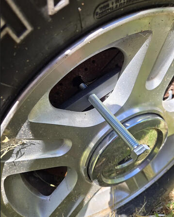 TirePryer none